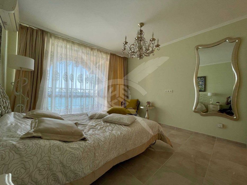 Дава се под наем Двустаен апартамент в Свети Влас - 138 кв.м за 331520 € - Снимка #4