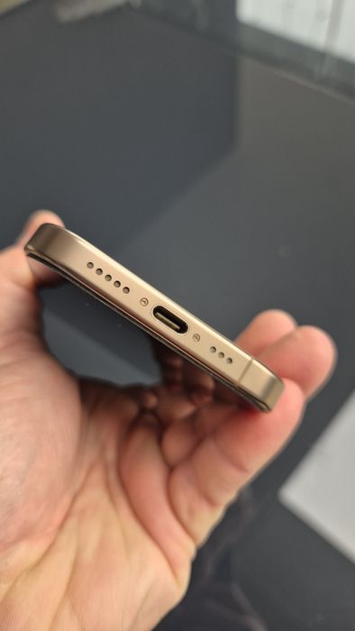 iPhone 16 Pro,128GB,5G,Desert Titanium,stare absolut impecabilă,10/10