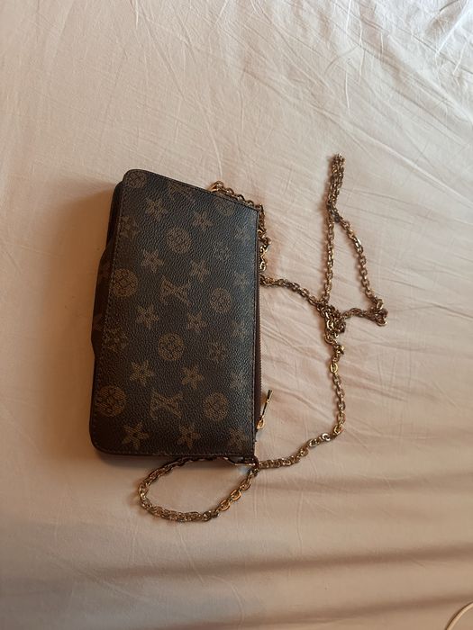 Дамска чантичка louis vuitton