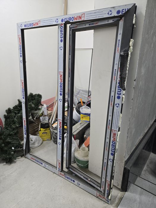 Рама окно пластик новая