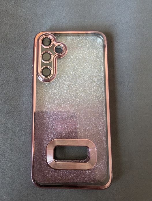 Предлагам калъфи за GSM