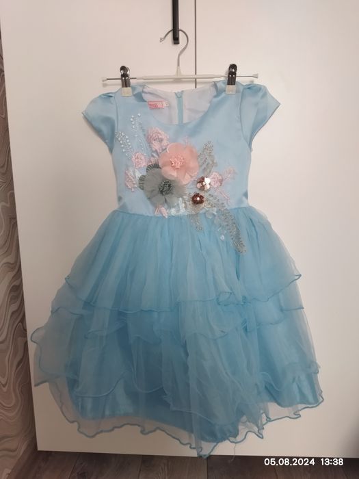 Нарядное платье для девочки