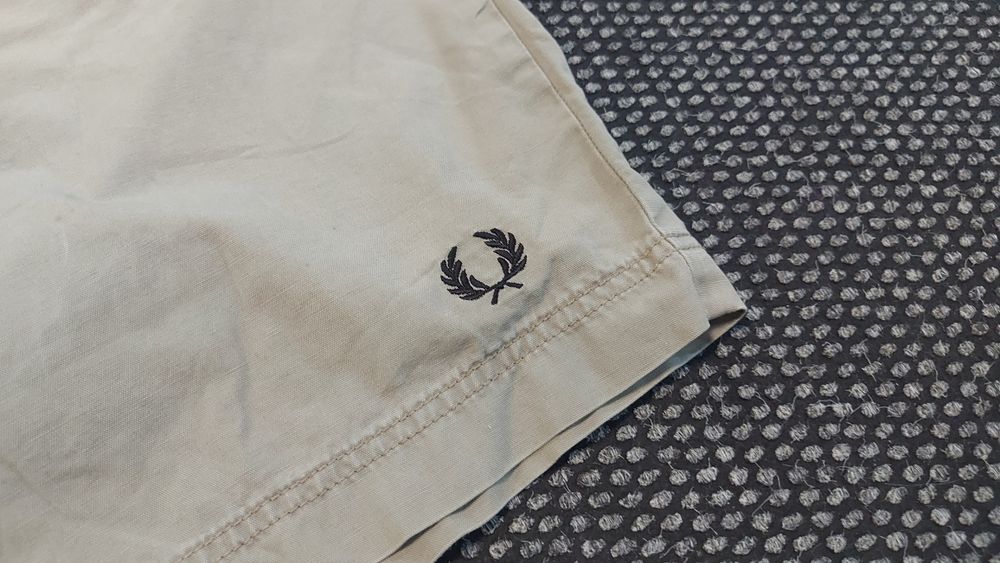 Fred Perry къси панталони L/XL размер