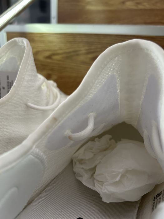 Yezzy 350 white