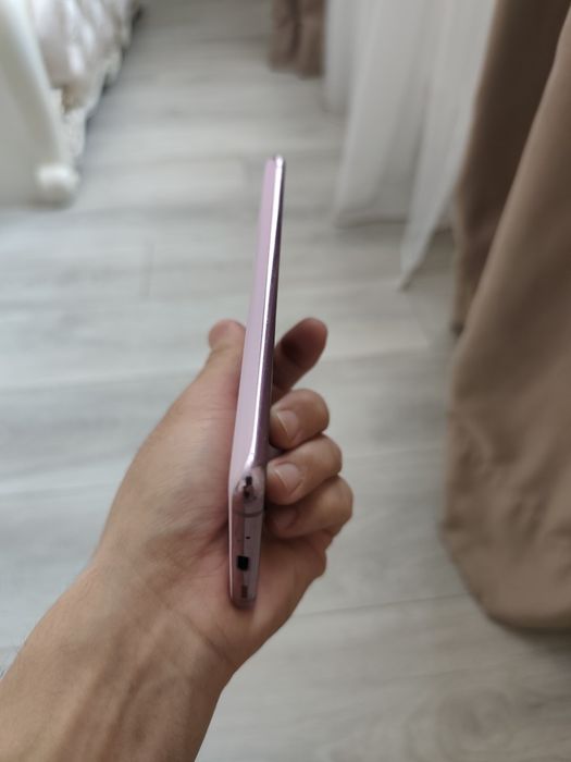 Продам Samsung S20fe