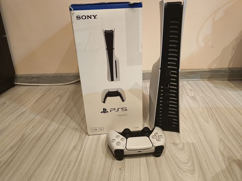 Продавам Playstation 5 Slim Disk Edition