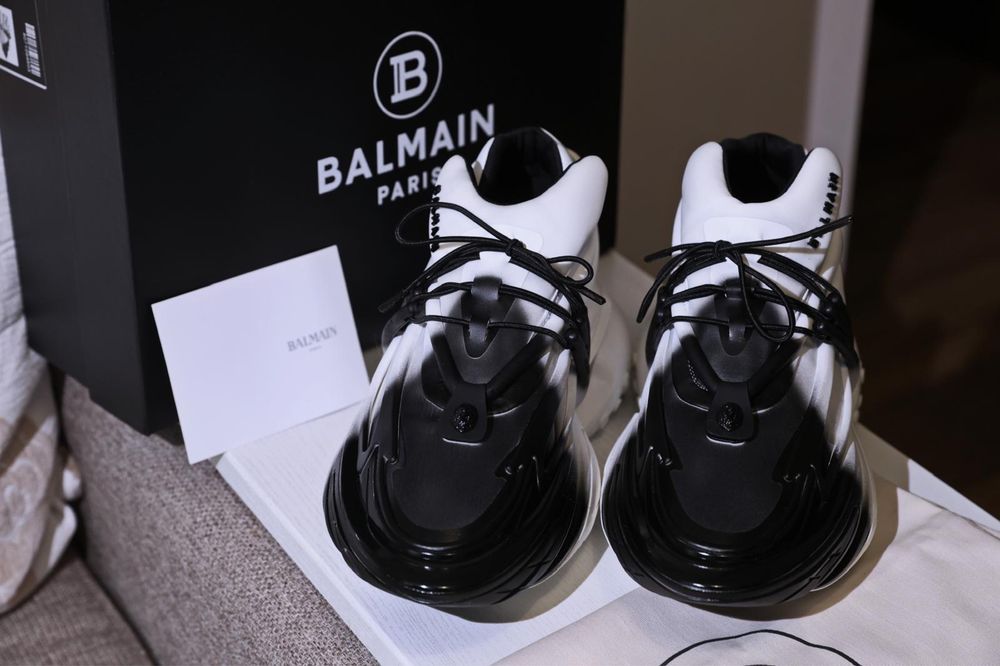 Balmain unicorn
