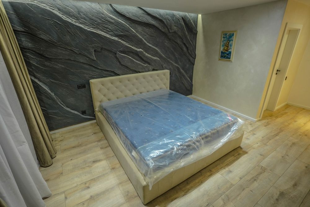 Penthouse de închiriat .