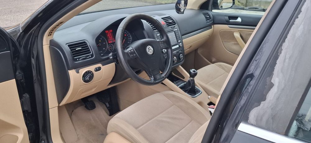 Vând wv Jetta 1.9 tau recent adus