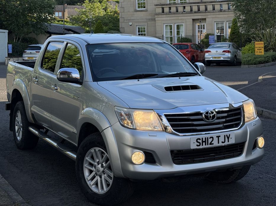 Toyota Hilux D-4D Invincible 3.0 - 171 CP