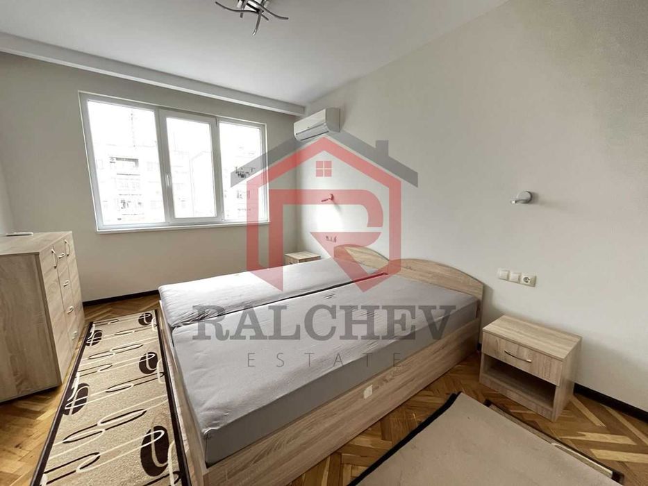 Тристаен апартамент с Морска панорама / Общината