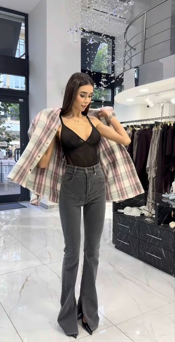 Дънки разкроени с висока талия