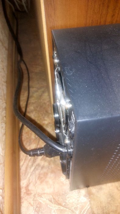 Стабилизатор напряжение UPS