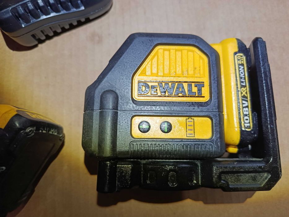 NIVELA Laser VERDE Boloboc DeWalt DCE088G + Filetanta 12V 10.8V sursa