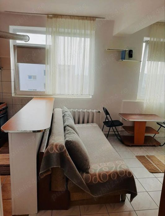 Inchiriez garsoniera zona Cet