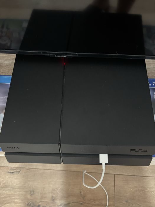 Vand PS4 de 500 GB