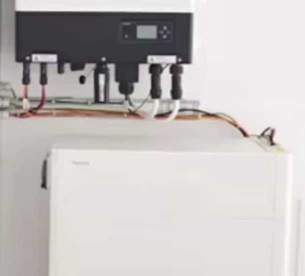 Vând sistem baterii Growatt ARK 5.1L Li-Ion 48V (2 module) + postament
