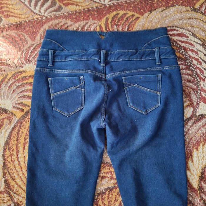 Продам джинсы утепленые для беременной