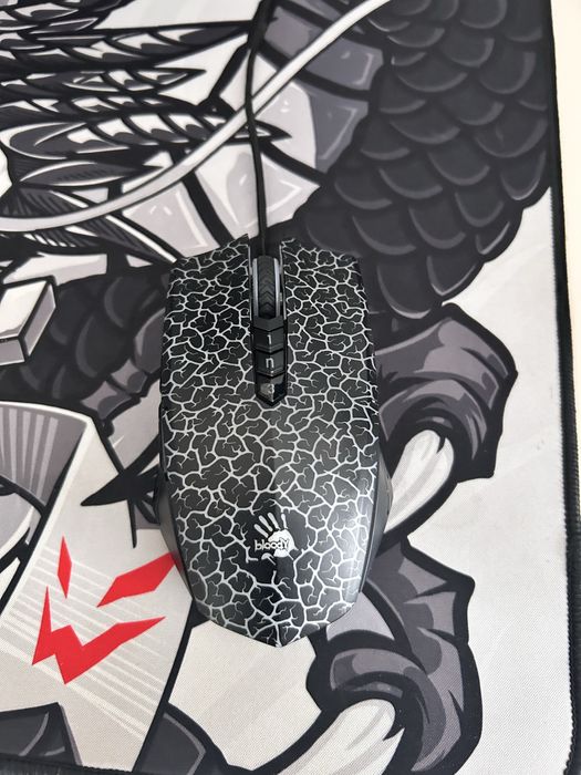 Продам клаву и мышь игровые