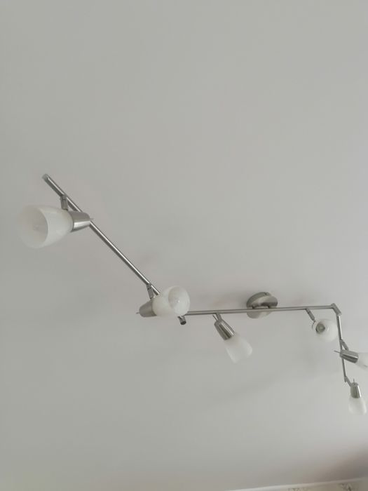 Спот с 6  плафона -  регулиращи се раменa и плафони