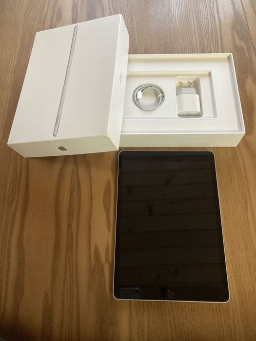 iPad 9th Gen 256GB – stare foarte bună, cutie + încărcător