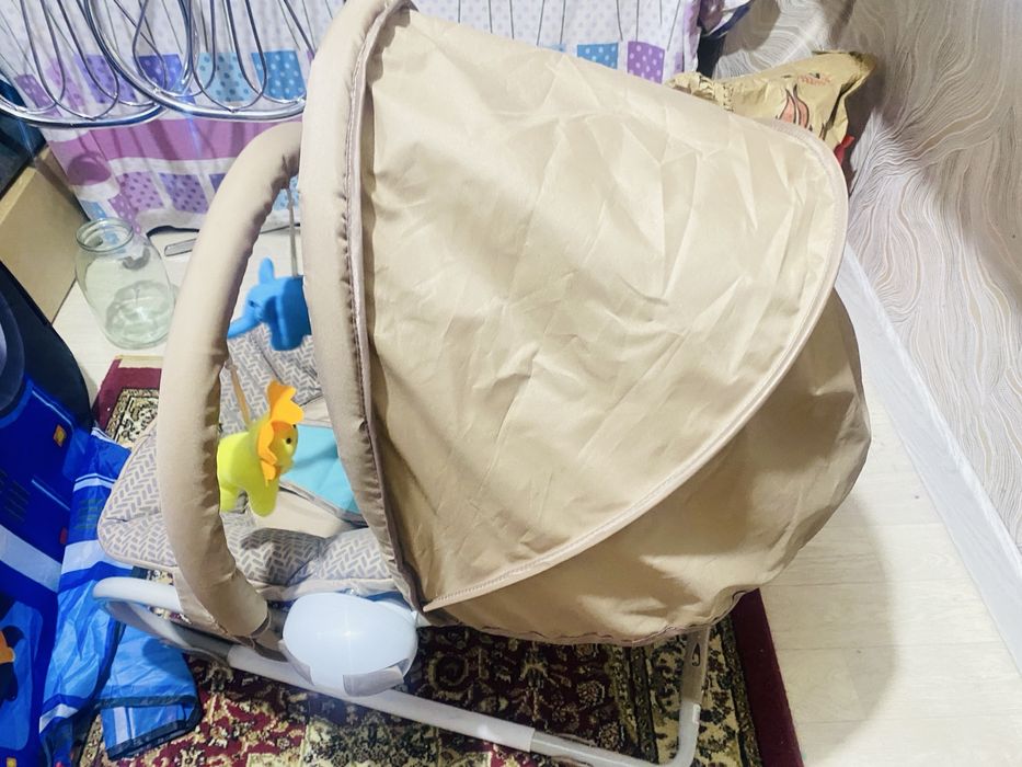 Детский шезлонг для младенца