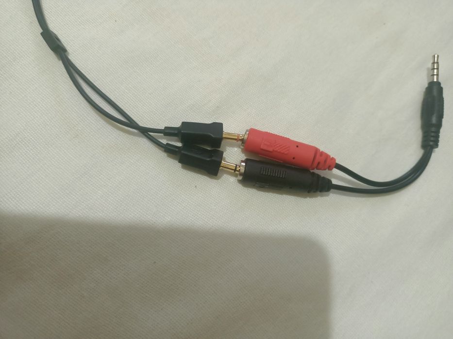 Наушники Plantronics