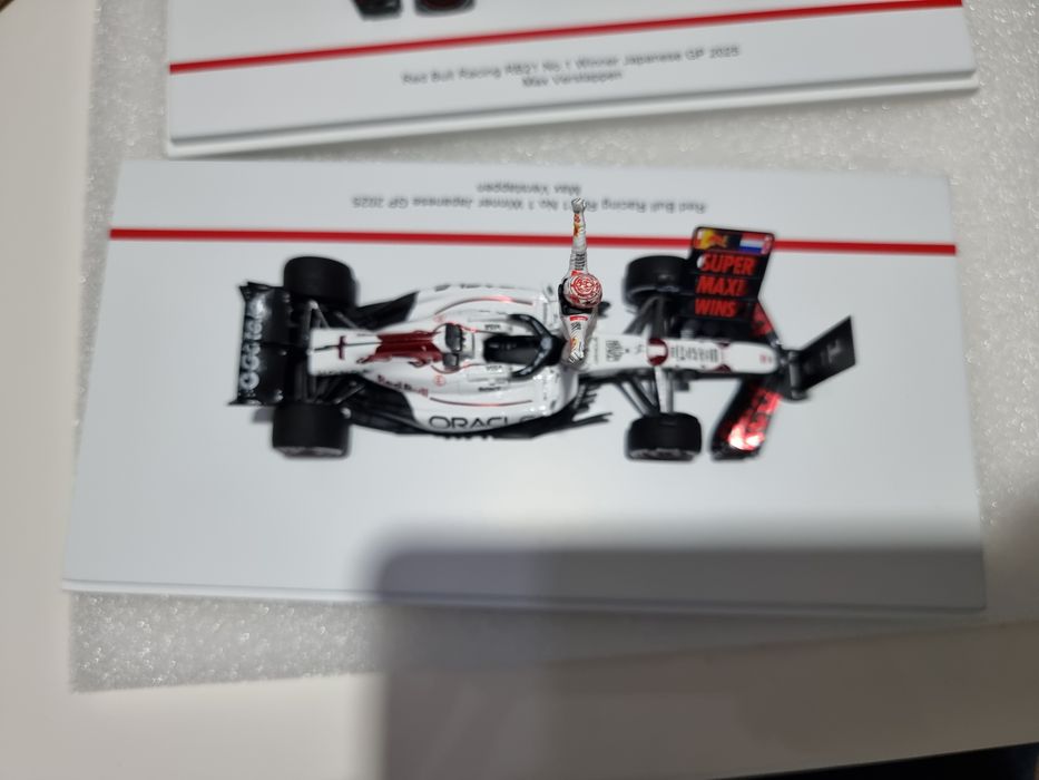 Red bull rb21 japanese gp winner Max Verstappen 1:43 spark