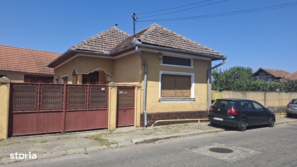 Casă cu 3 camere