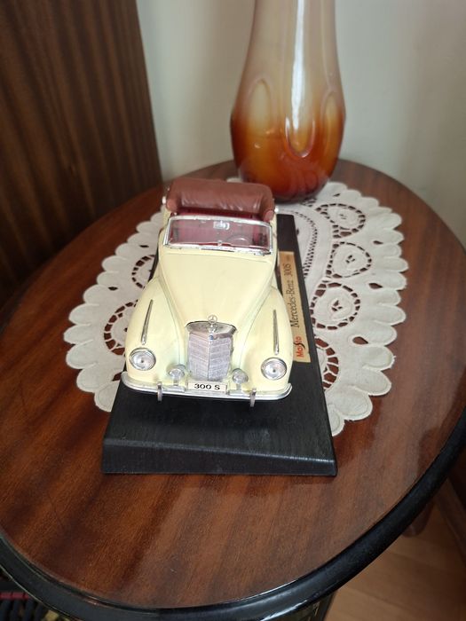 Maisto 1955 Mercedes-Benz 300S (лят автомобил - мащаб 1:18)