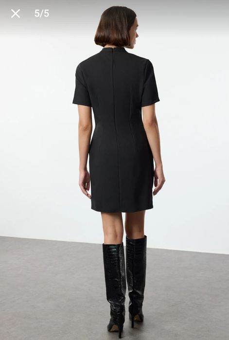 Черна Рокля с капси, м размер