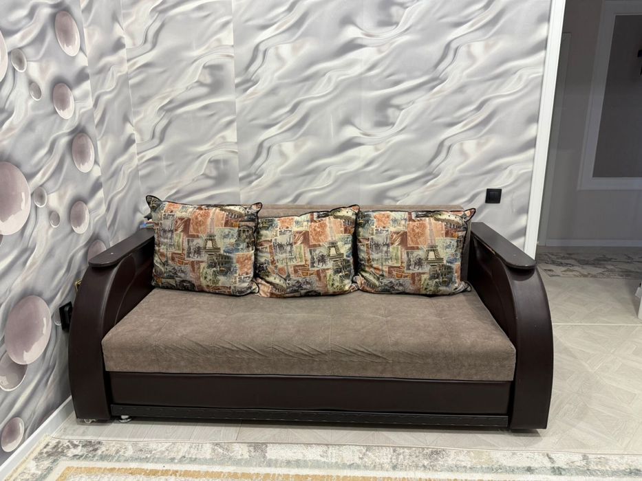 Продам двуспальный диван