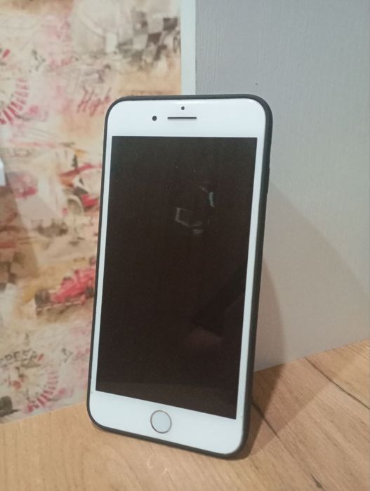 iPhone 7+ рабочий но есть дефекты