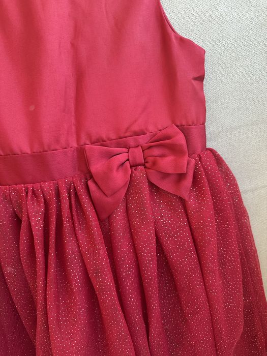 Червена рокля с брокат