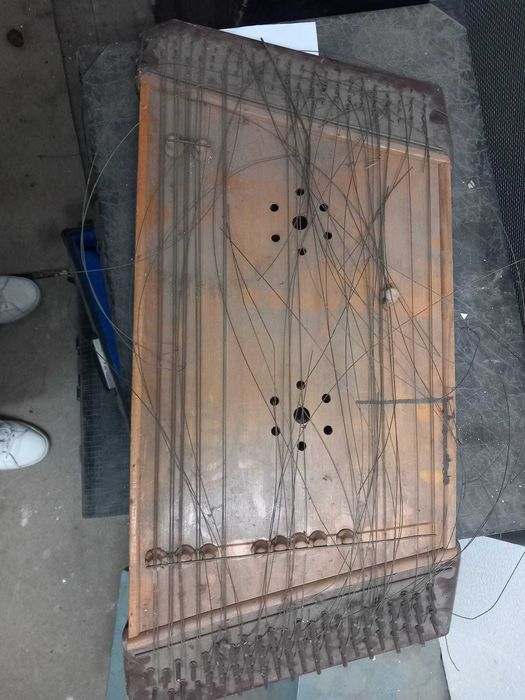 tambal mare de concert pe picioare