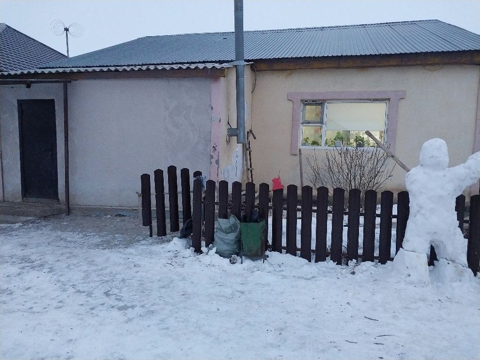 Продам два дома в одном дворе