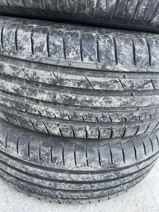 Продам 4 шины бу 215/60R17 96H