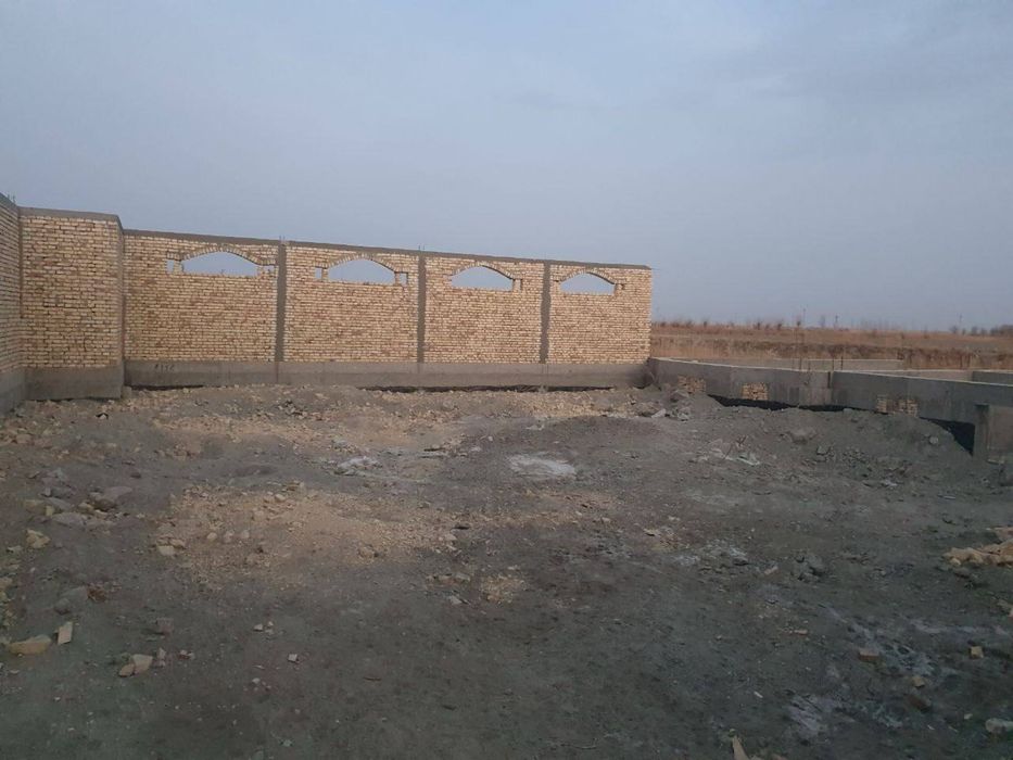 Продам недостроенный участок