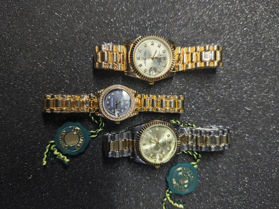 Женские часы новые