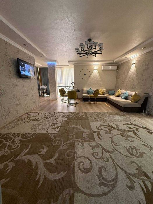 ПРОДАЕТСЯ 3/5/16 90м2 на: Улица Заводская.