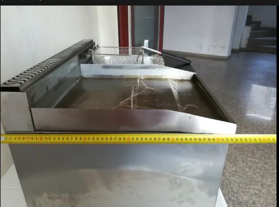 1.Газов фритюрник Нов комбениран със скара гладка плоча 2 в 1. Профес