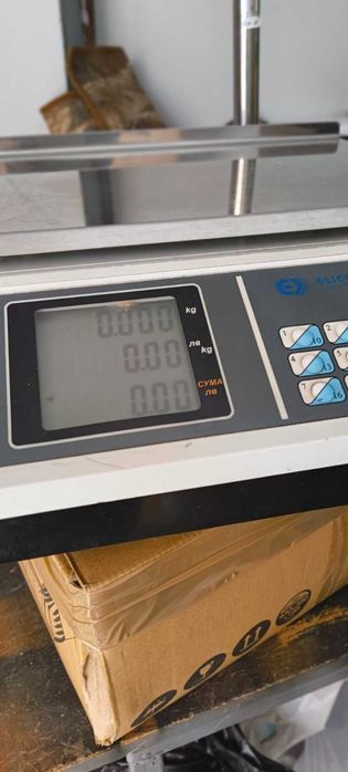 Електронна везна, търговска