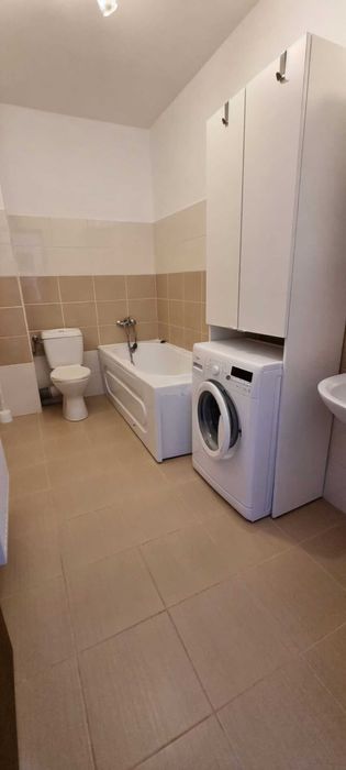 Apartament 3 camere de vânzare, Drm. Fermei