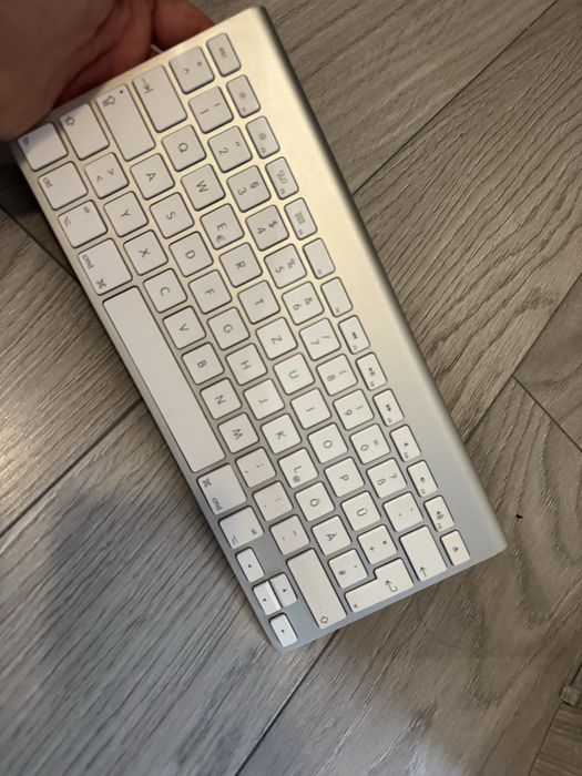 Tastatura apple bluetooth