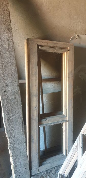 Окна деревянные.