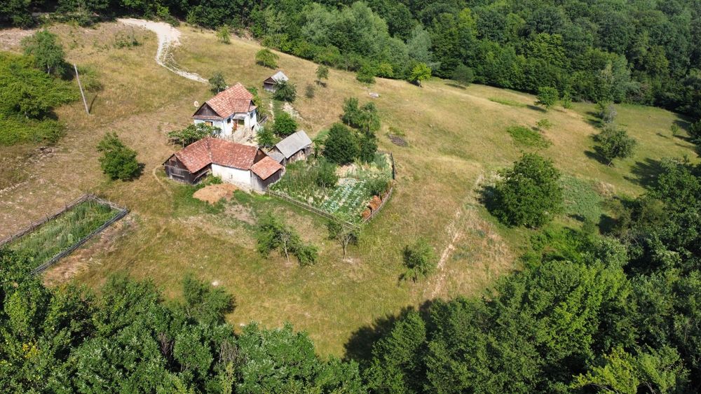 Casă+ teren de vânzare pe Valea Gepisului loc. Groși