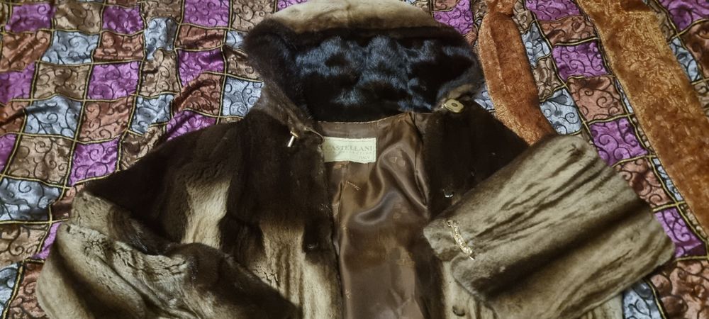 Продам—норковую шубуу