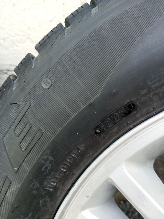 Продам диски вместе с  резиной зимний TRIANGLE