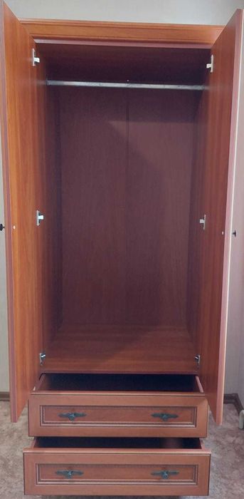 Срочно продам шкаф для одежды