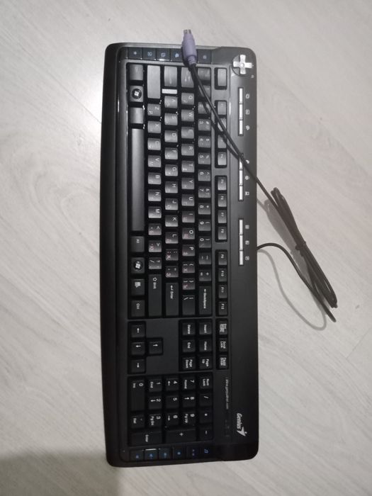 Продам клавиатуру компьютерную